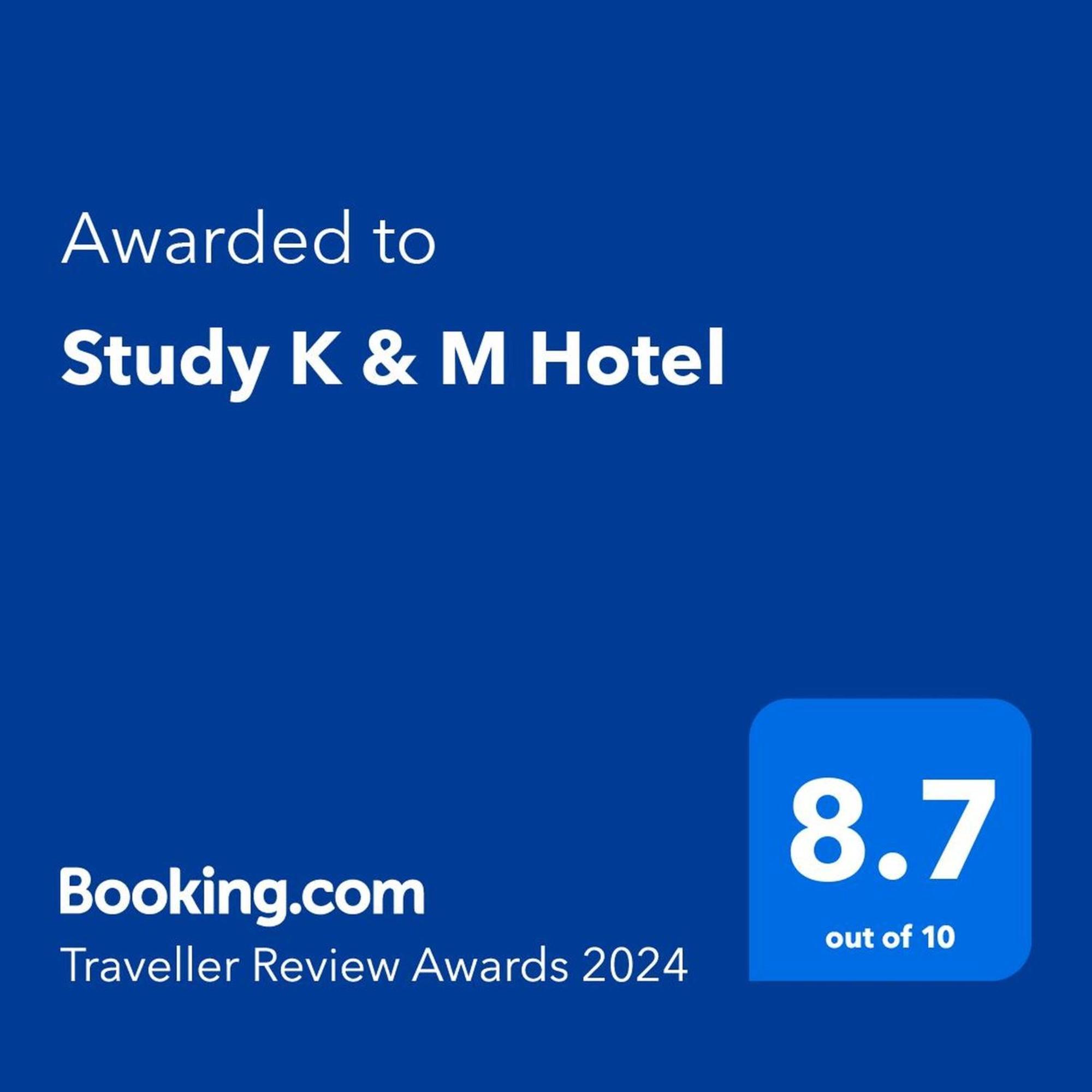 Study K & M Hotel ديبريتْسين المظهر الخارجي الصورة